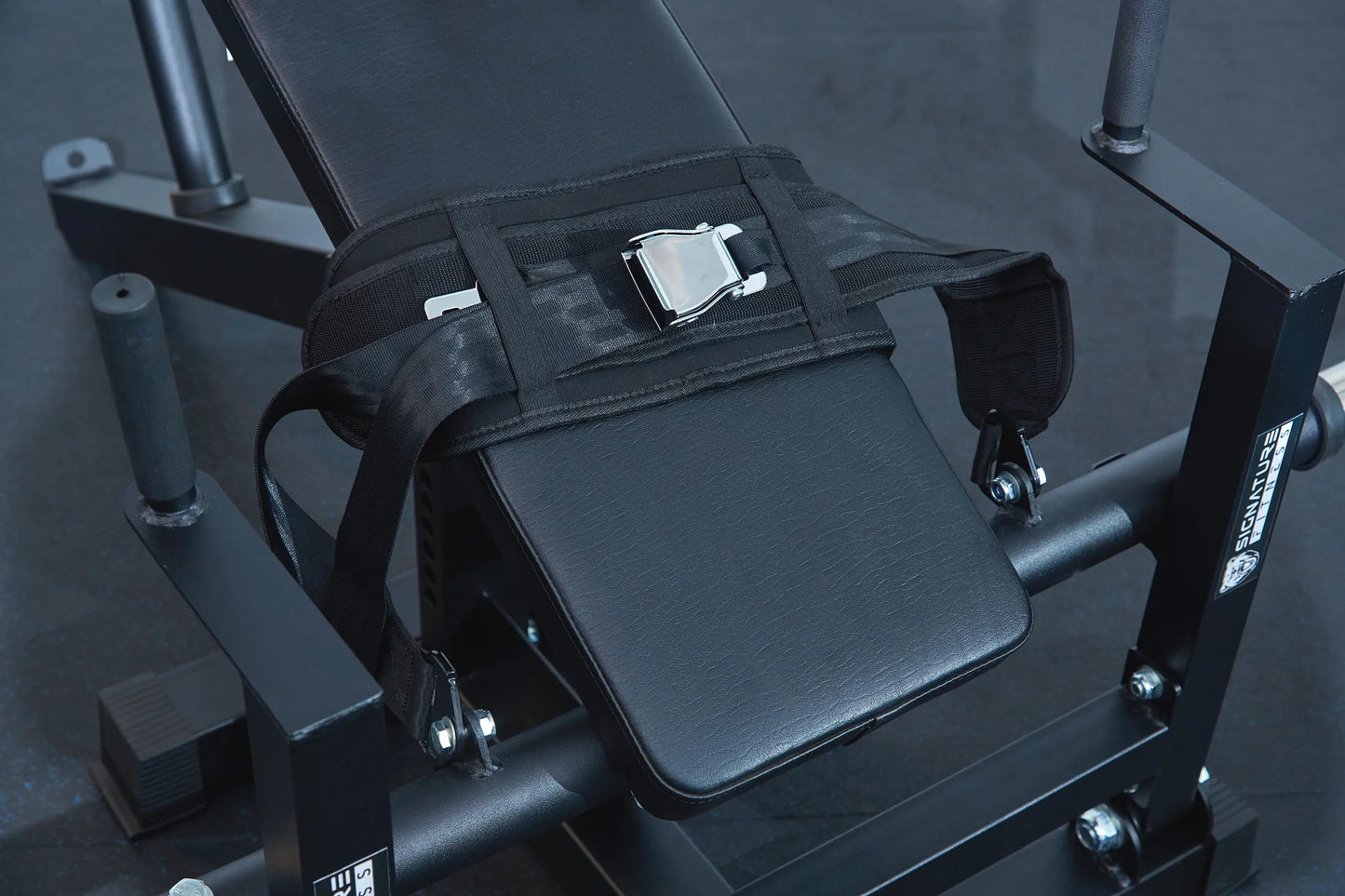 Unleash Your Power with the Signature Fitness Glute Bridge Plate-Loaded Hip Thrust Machine - Black Steel Frame, 176.37 lb - Build Stronger Glutes Safely and Effectively!