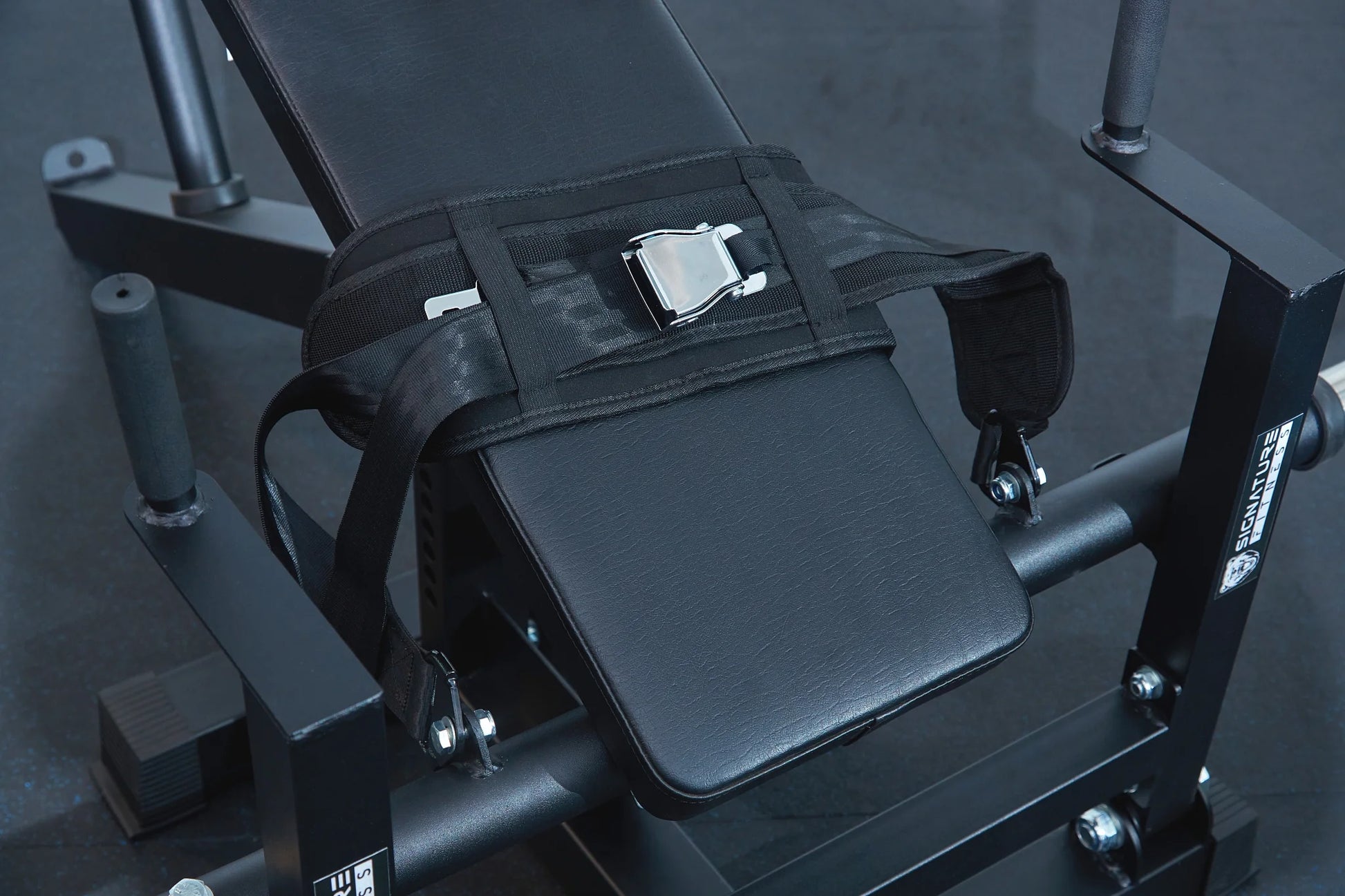 Unleash Your Power with the Signature Fitness Glute Bridge Plate-Loaded Hip Thrust Machine - Black Steel Frame, 176.37 lb - Build Stronger Glutes Safely and Effectively!